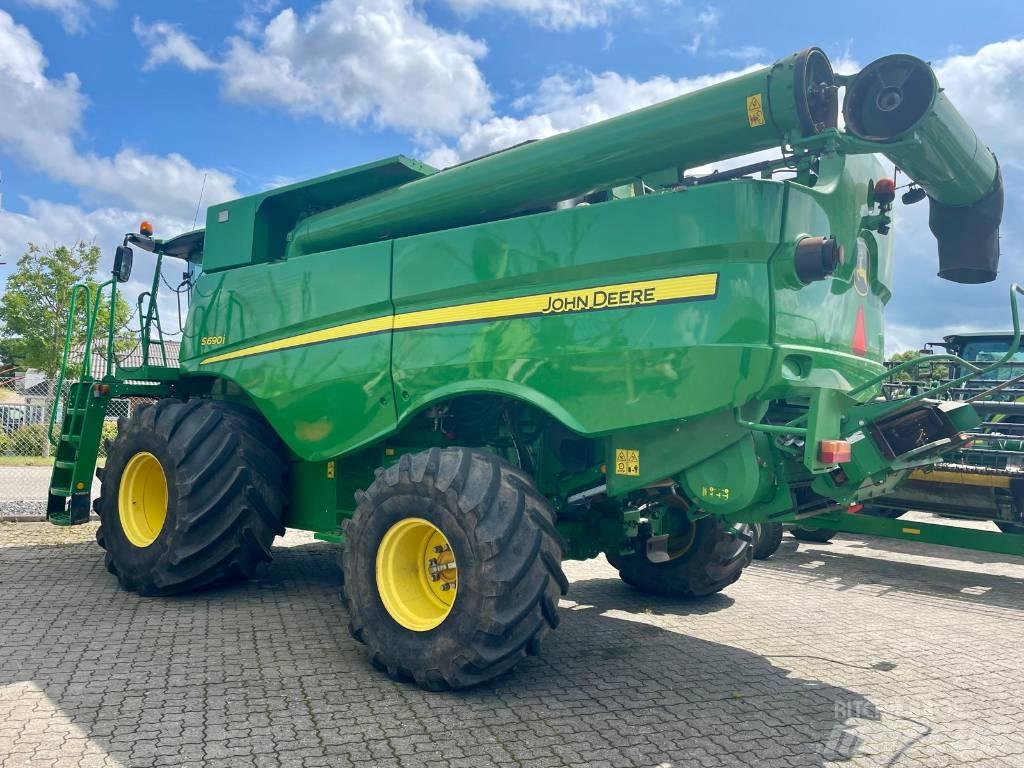 John Deere S 690 i Moissonneuse batteuse