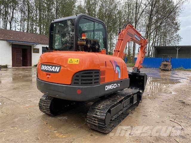 Doosan DH60-7 Mini pelle < 7t