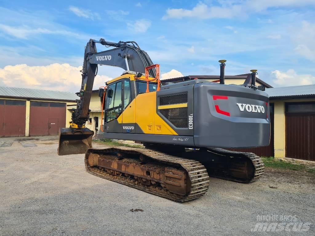 CAT 320 FL Pelle sur chenilles