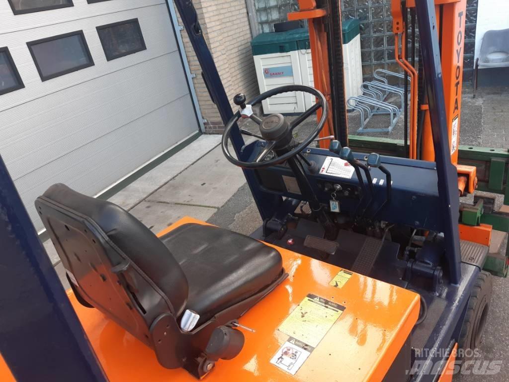 Toyota 4FB20 Chariots élévateurs électriques
