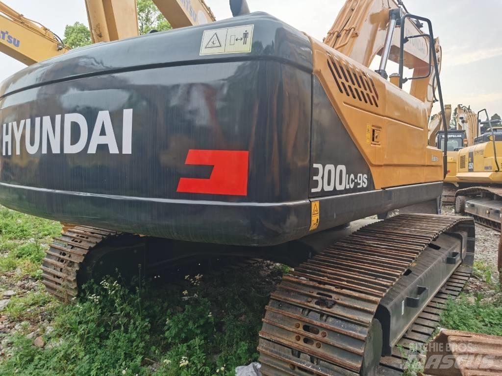 Hyundai R300LC-9S Pelle sur chenilles