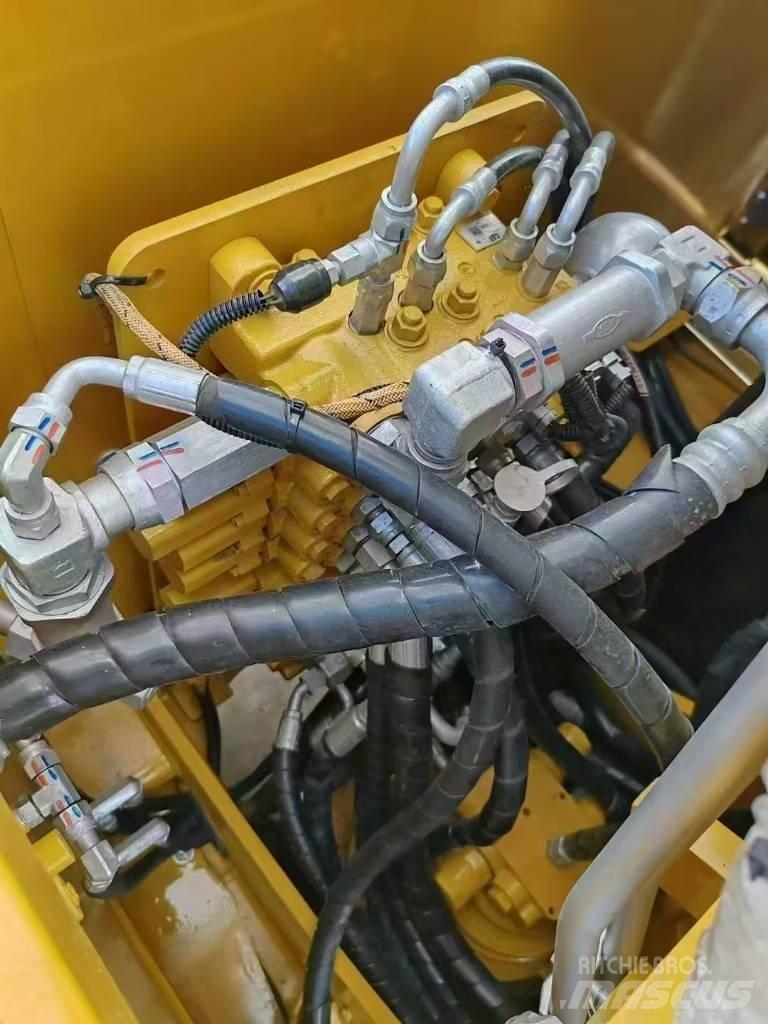 CAT 307E2 Pelle sur chenilles