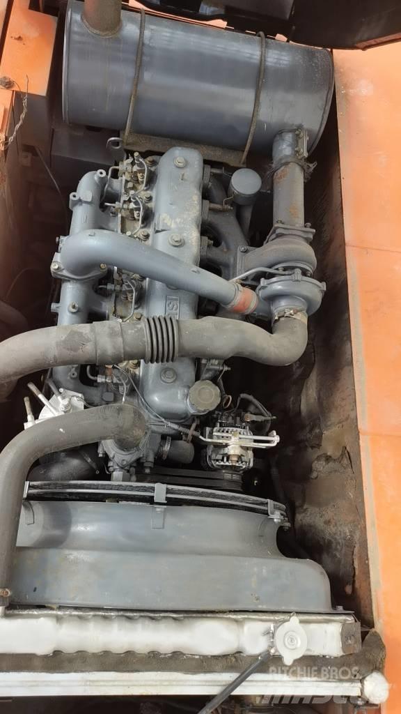 Hitachi EX 200-5 Pelle sur chenilles