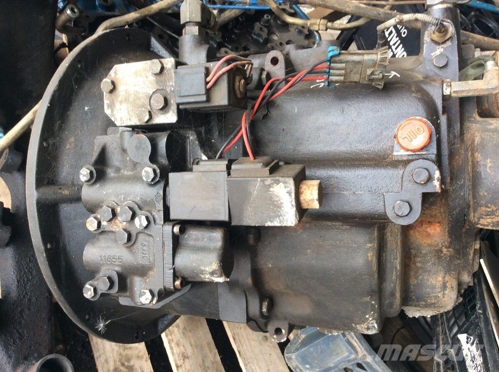 Komatsu WB 93 R-2 Transmission