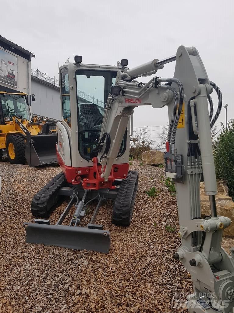 Takeuchi TB225 Mini pelle < 7t