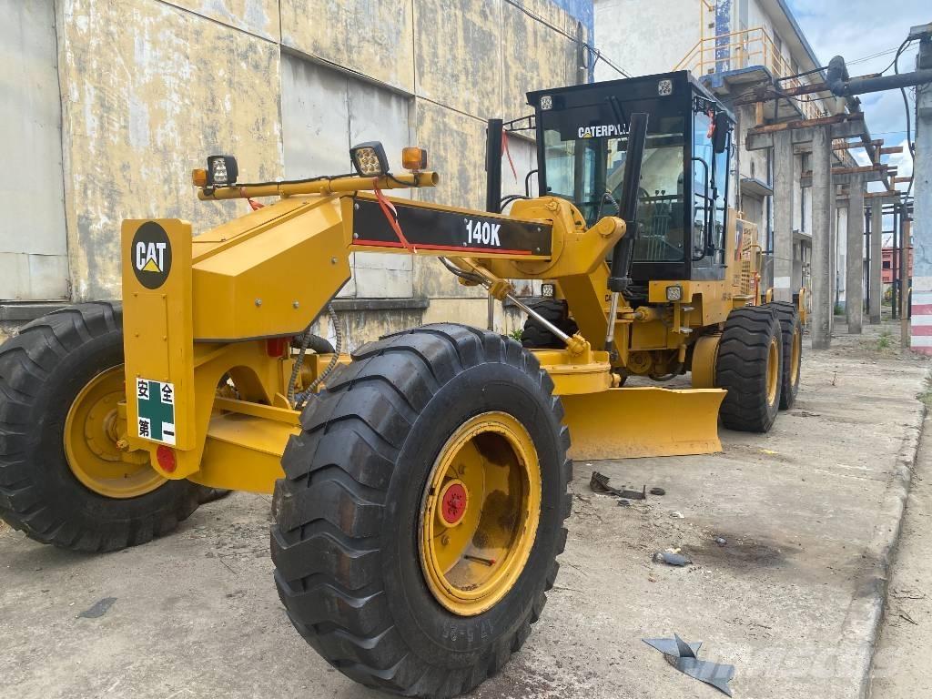 CAT 140 K Niveleuse