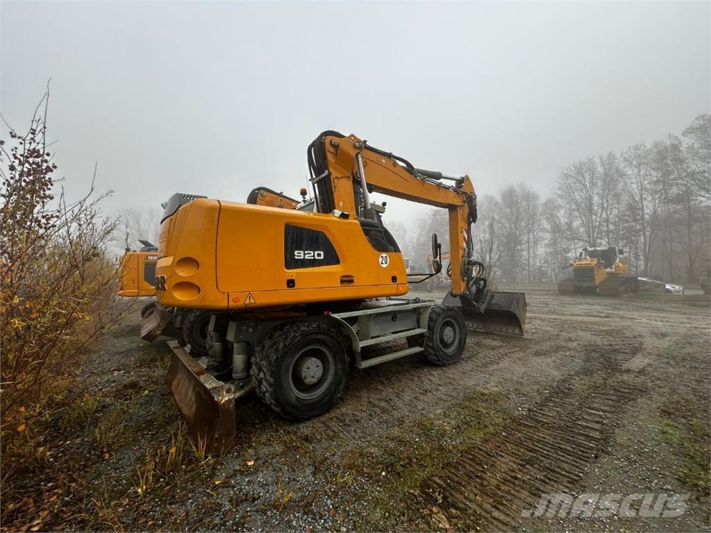 Liebherr A920 Pelle sur pneus