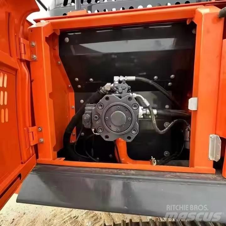 Doosan DX300LC Pelle sur chenilles