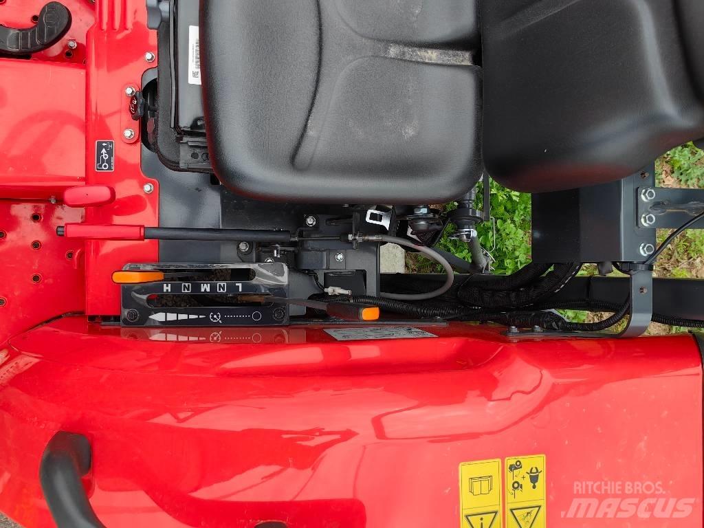 Kubota L1-382 HST Tracteur