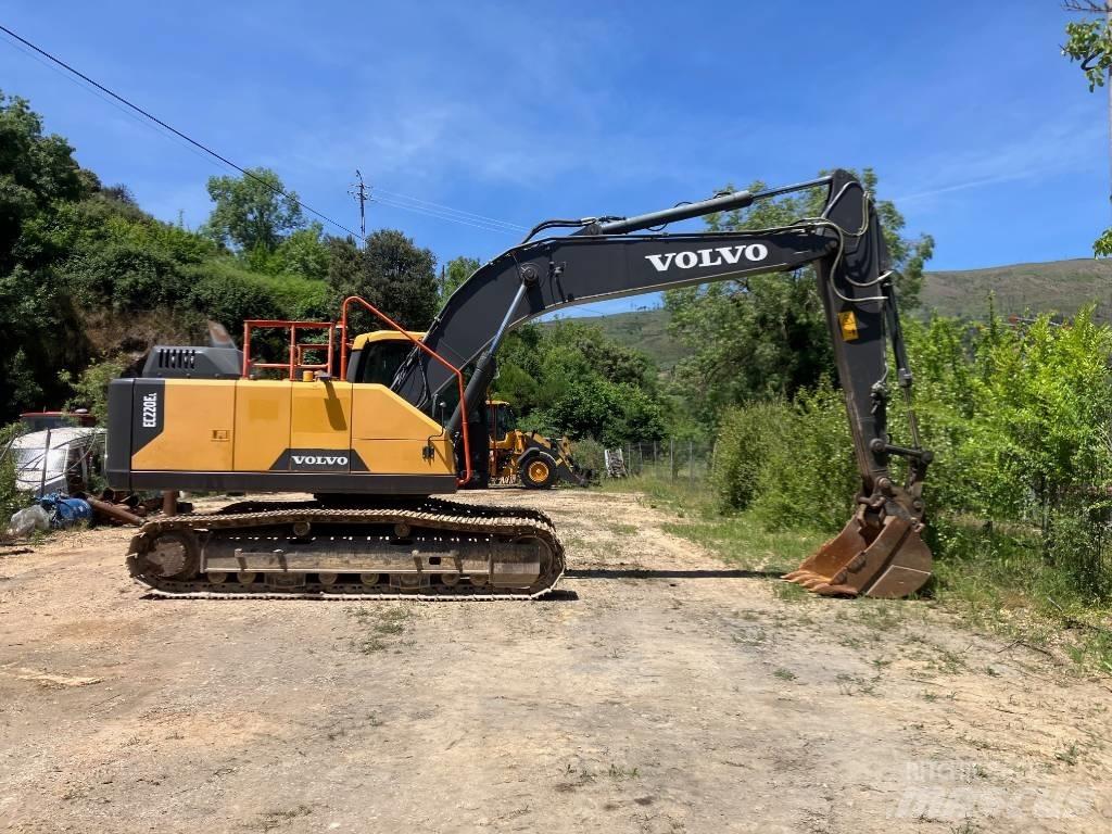Volvo EC 220 E Pelle sur chenilles