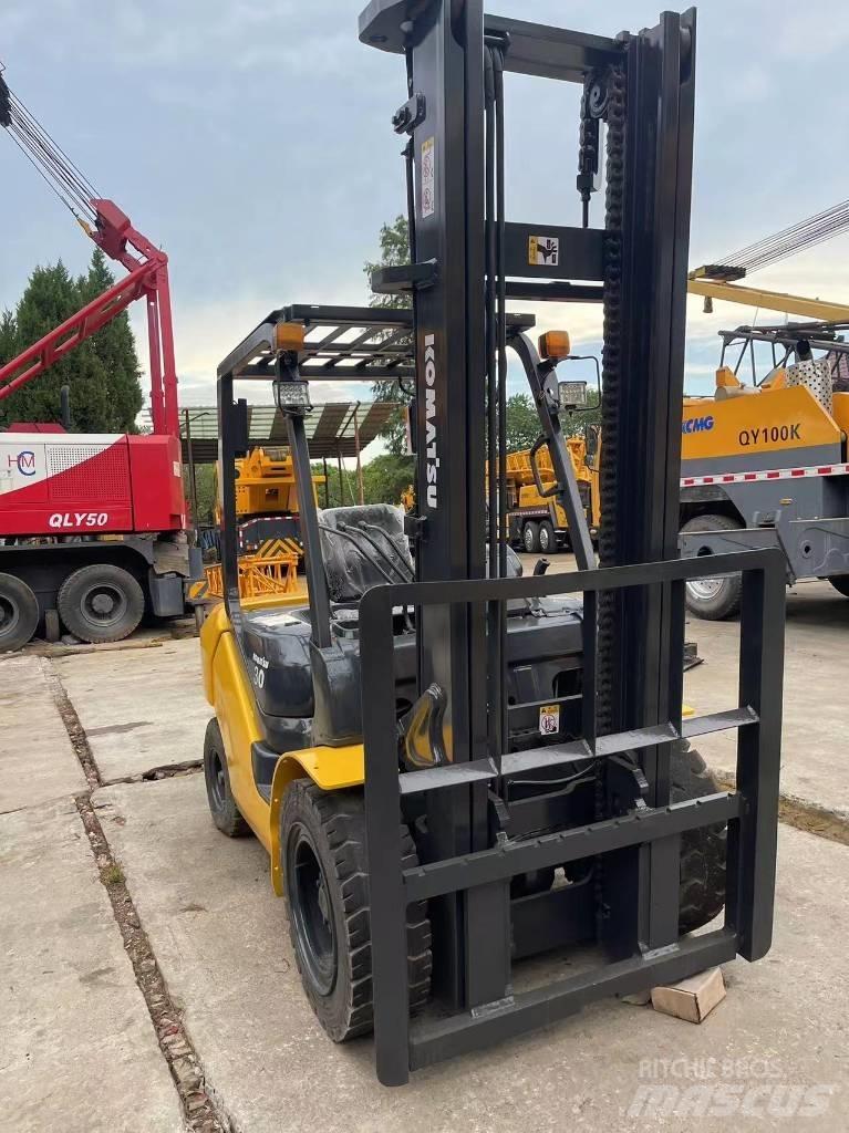 Komatsu FD 30 T-14 Chariots diesel