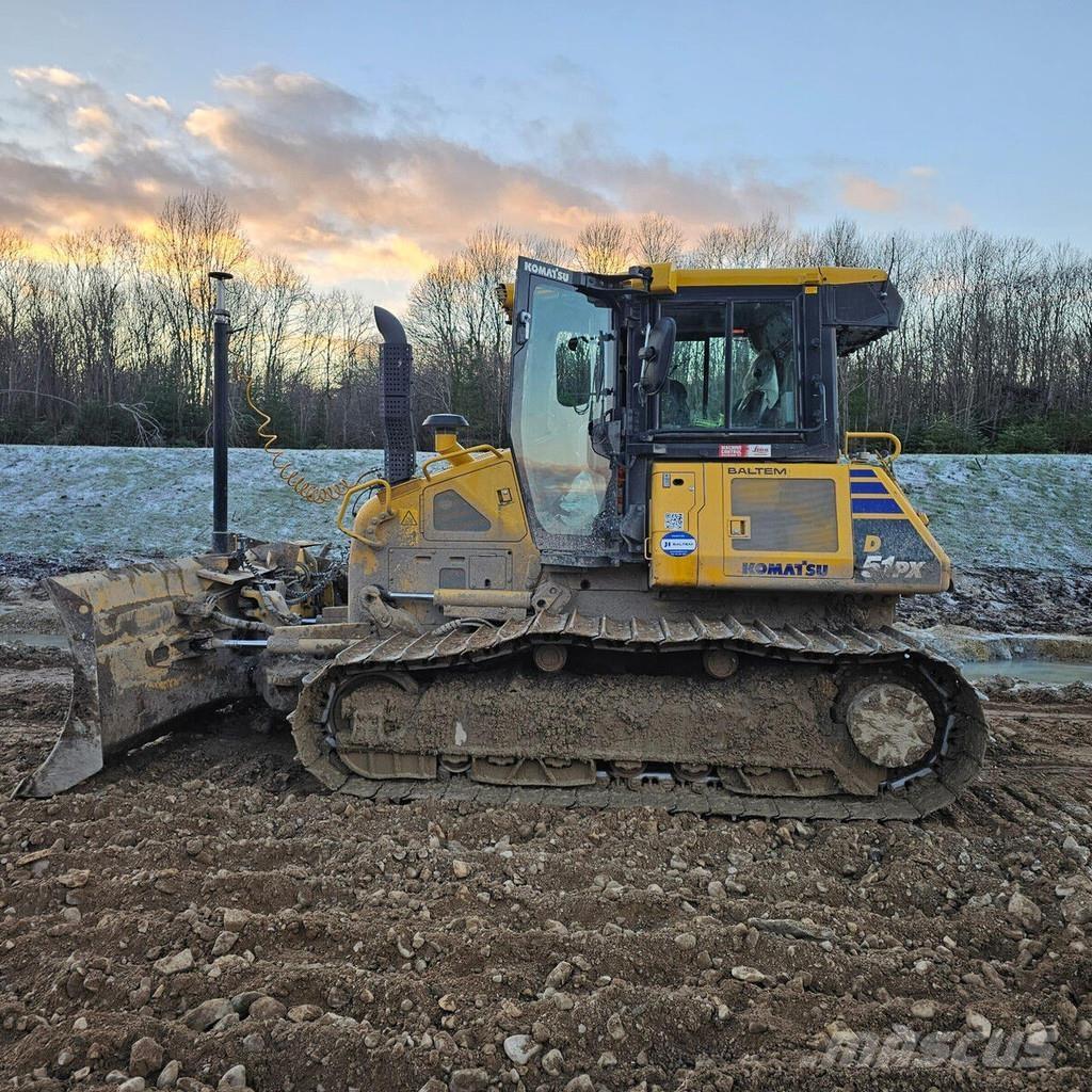 Komatsu D51 Bouteurs sur chenilles