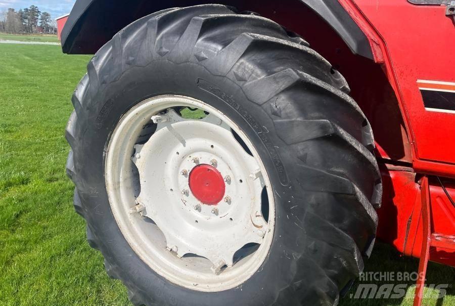 Case IH 844 XL Tracteur