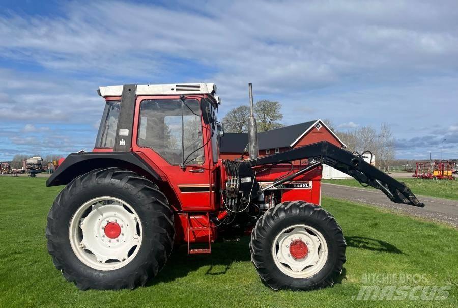 Case IH 844 XL Tracteur