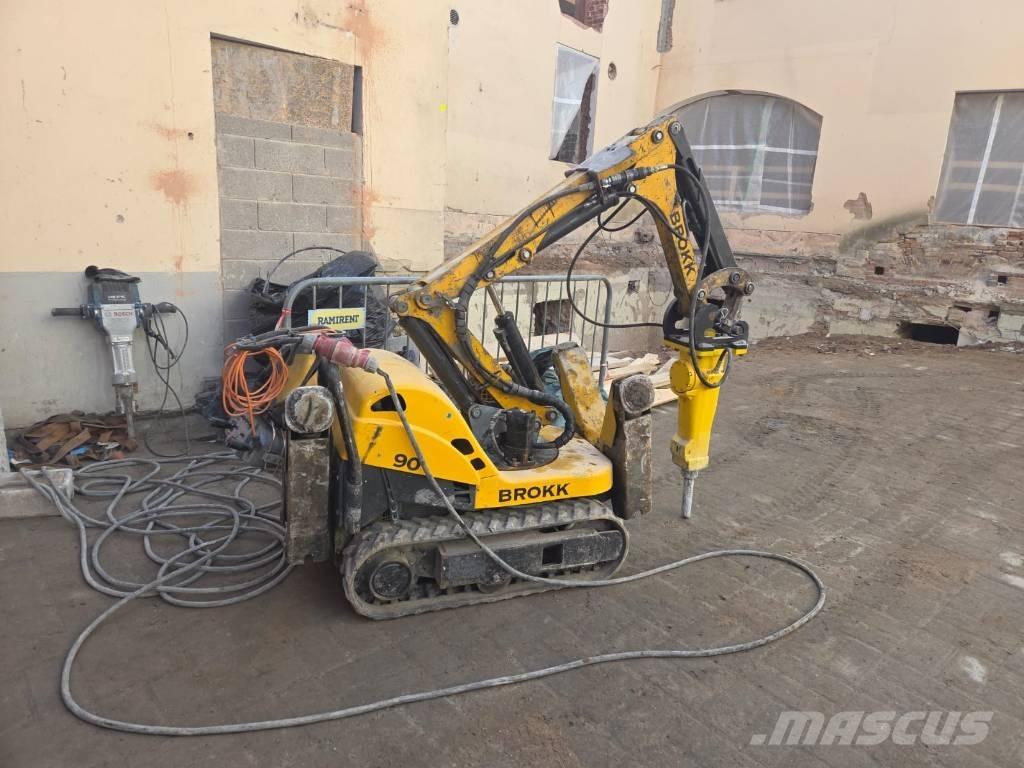 Brokk 90 Pelle de démolition