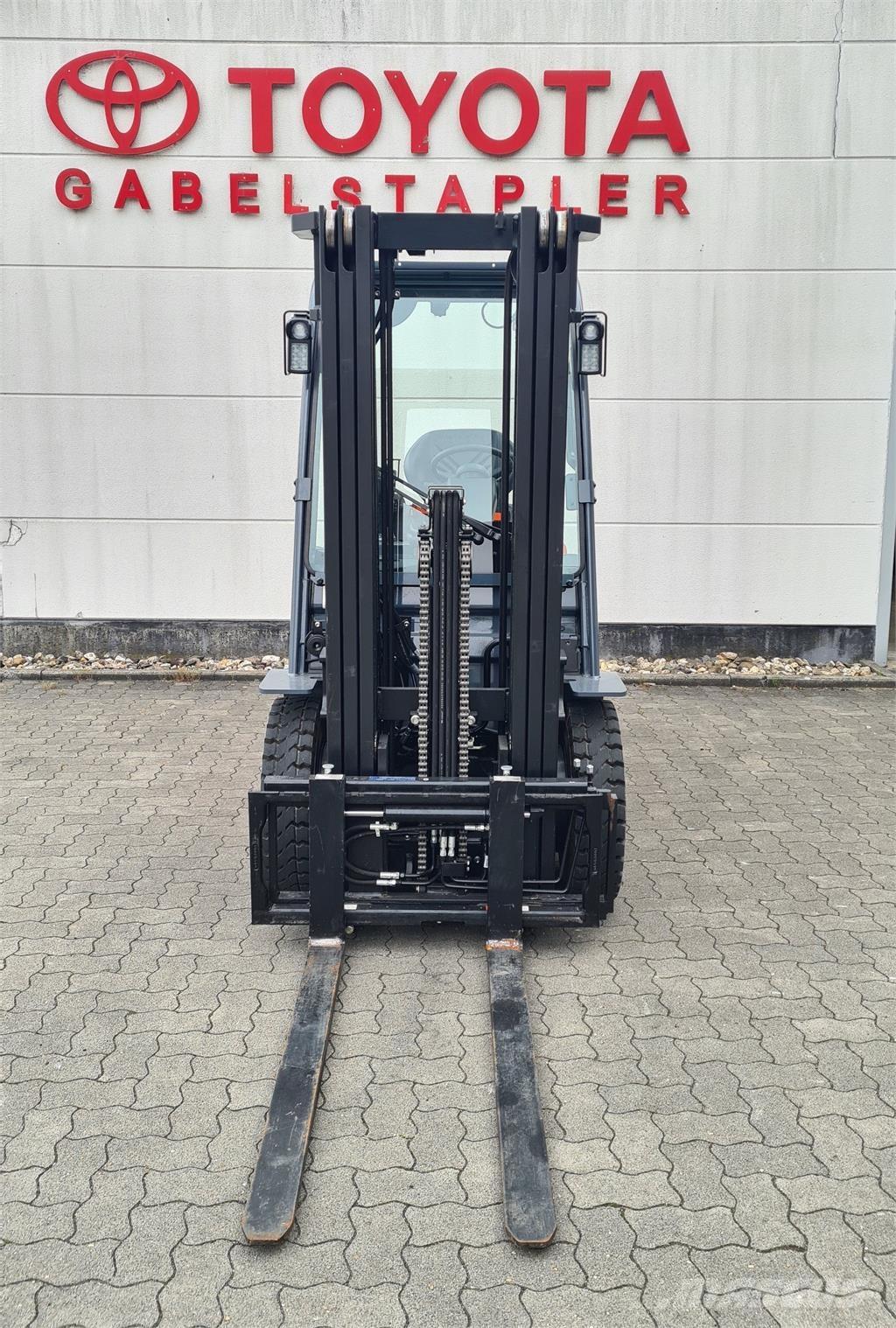 Toyota 52-8FDF25 Chariots diesel