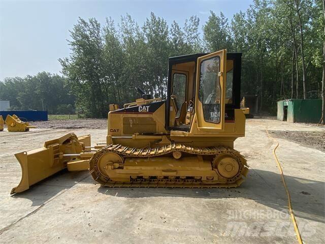 CAT D 5 G Bouteurs sur chenilles