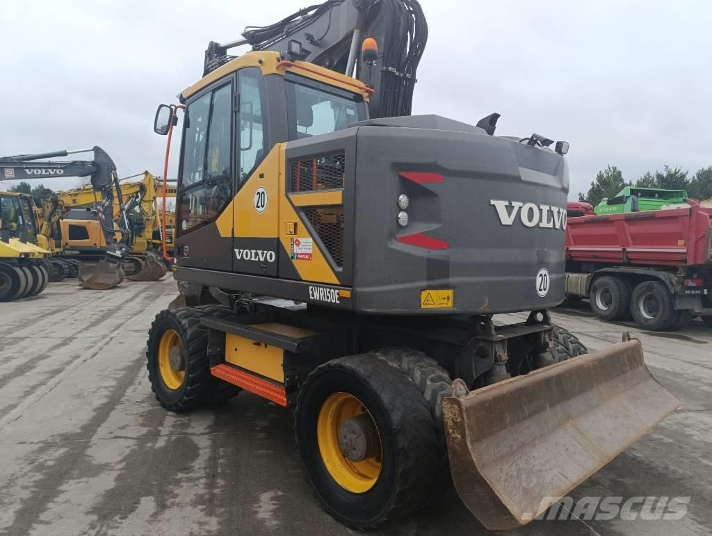 Volvo EWR 150 E Pelle sur pneus