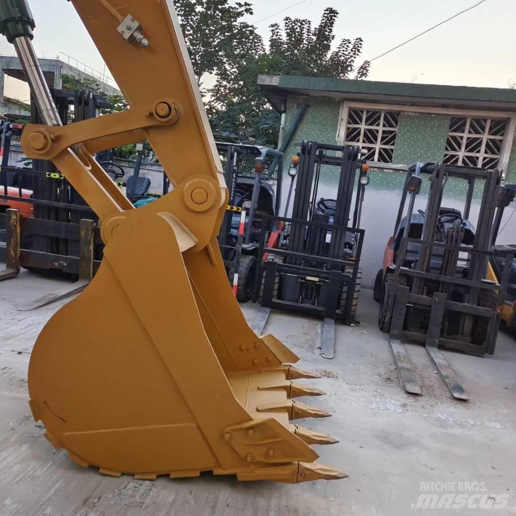 CAT 330 D Pelle sur chenilles