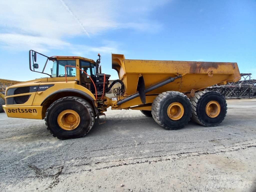 Volvo A40F (Abu dhabi) Tombereau articulé