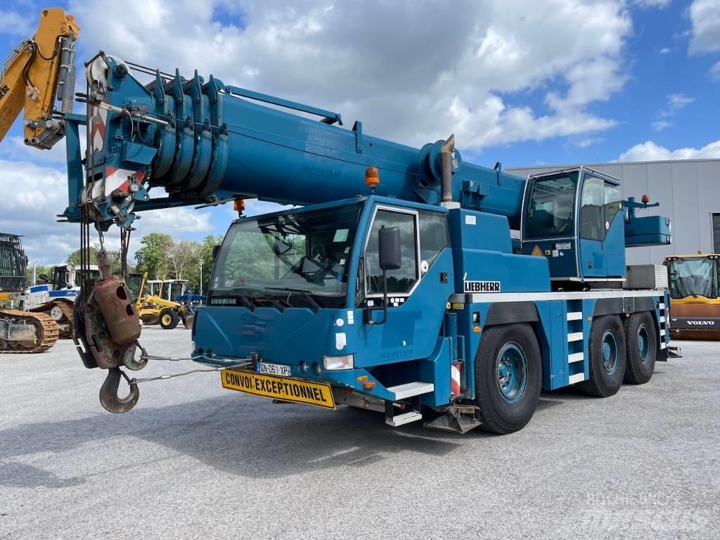 Liebherr LTM 1055-1 Grues tout terrain