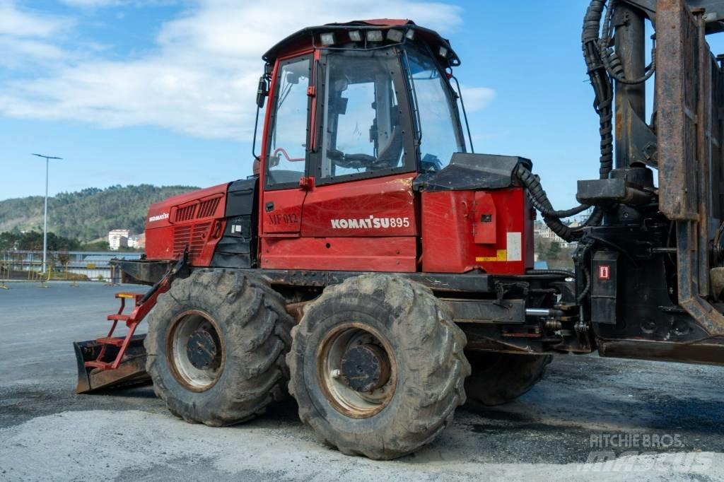 Komatsu 895.1 - 8WD Porteur