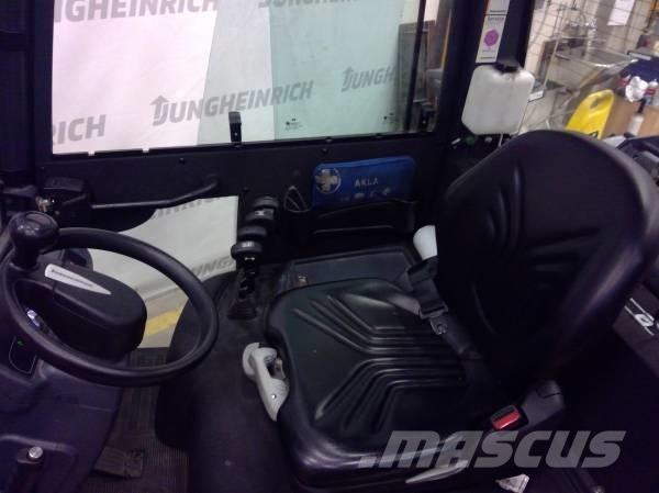 Jungheinrich TFG 320 Chariots GPL