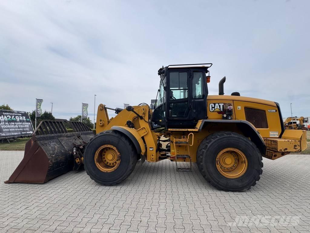 CAT 938 M Chargeuse sur pneus