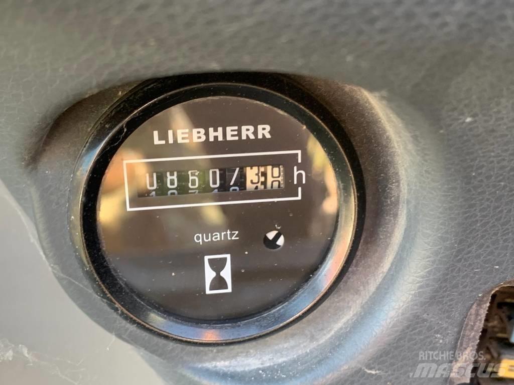 Liebherr A 312 Pelle sur pneus