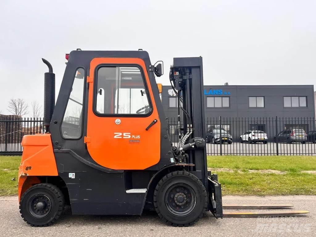 Doosan D25G PLUS Autres Chariots élévateurs