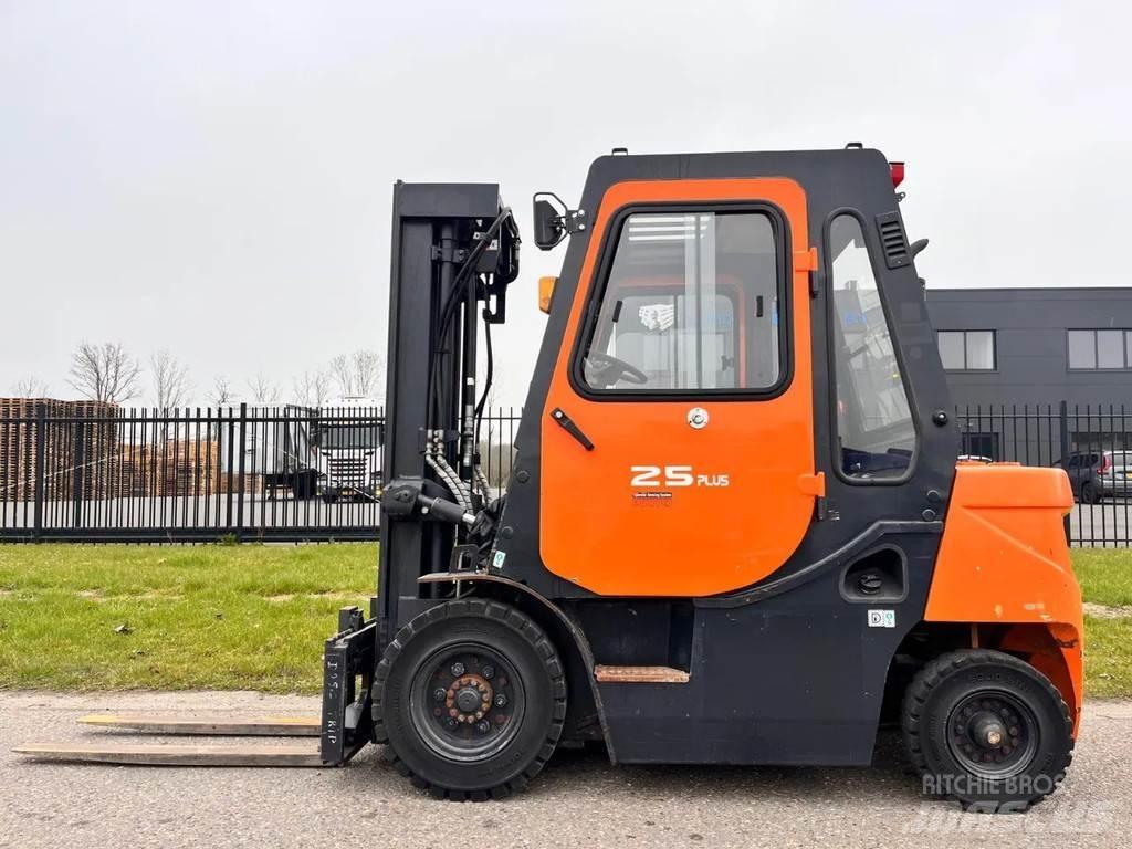 Doosan D25G PLUS Autres Chariots élévateurs