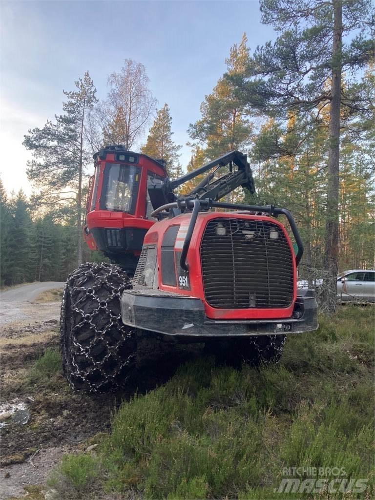 Komatsu 951 Abatteuse