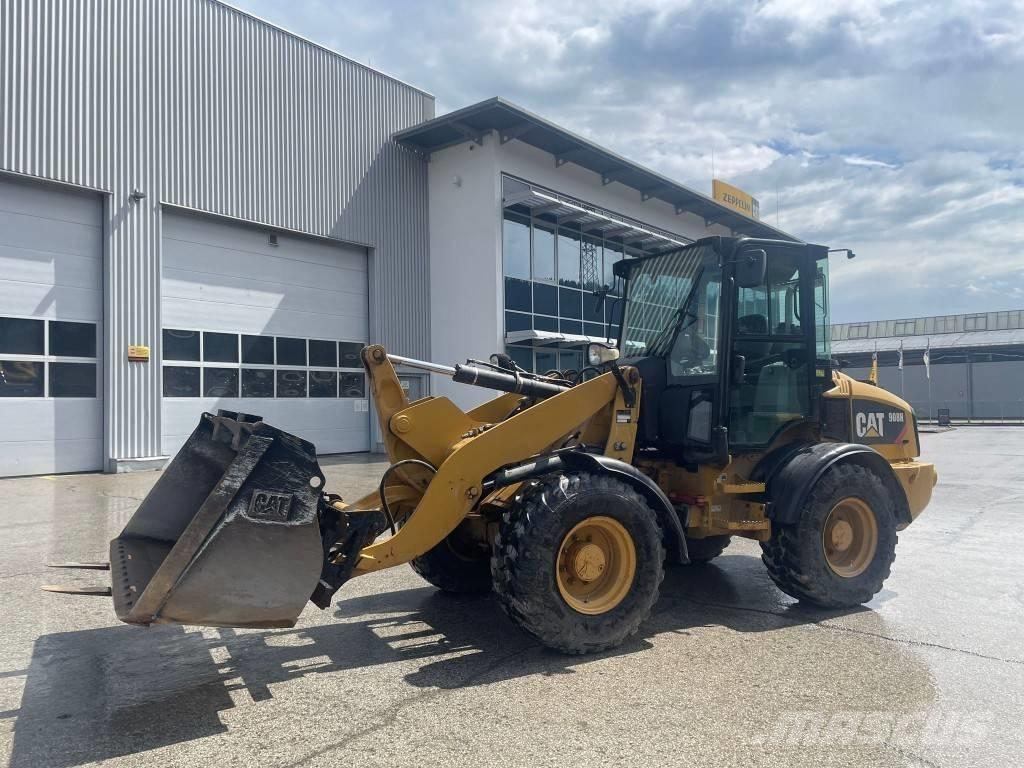 CAT 908 H 2 Chargeuse sur pneus