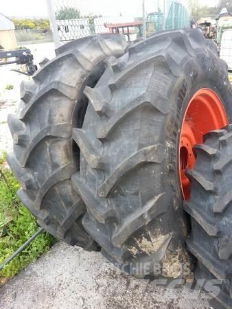  Pneus 420/85R30 Pneus, roues et jantes