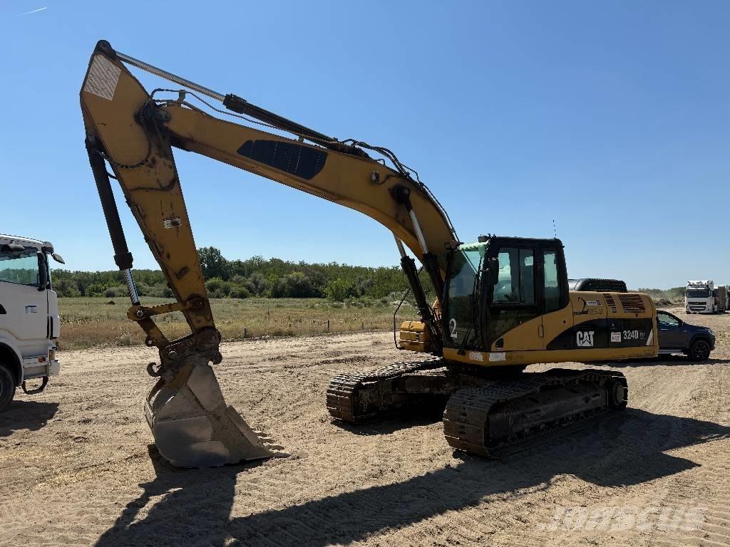 CAT 324 D Pelle sur chenilles