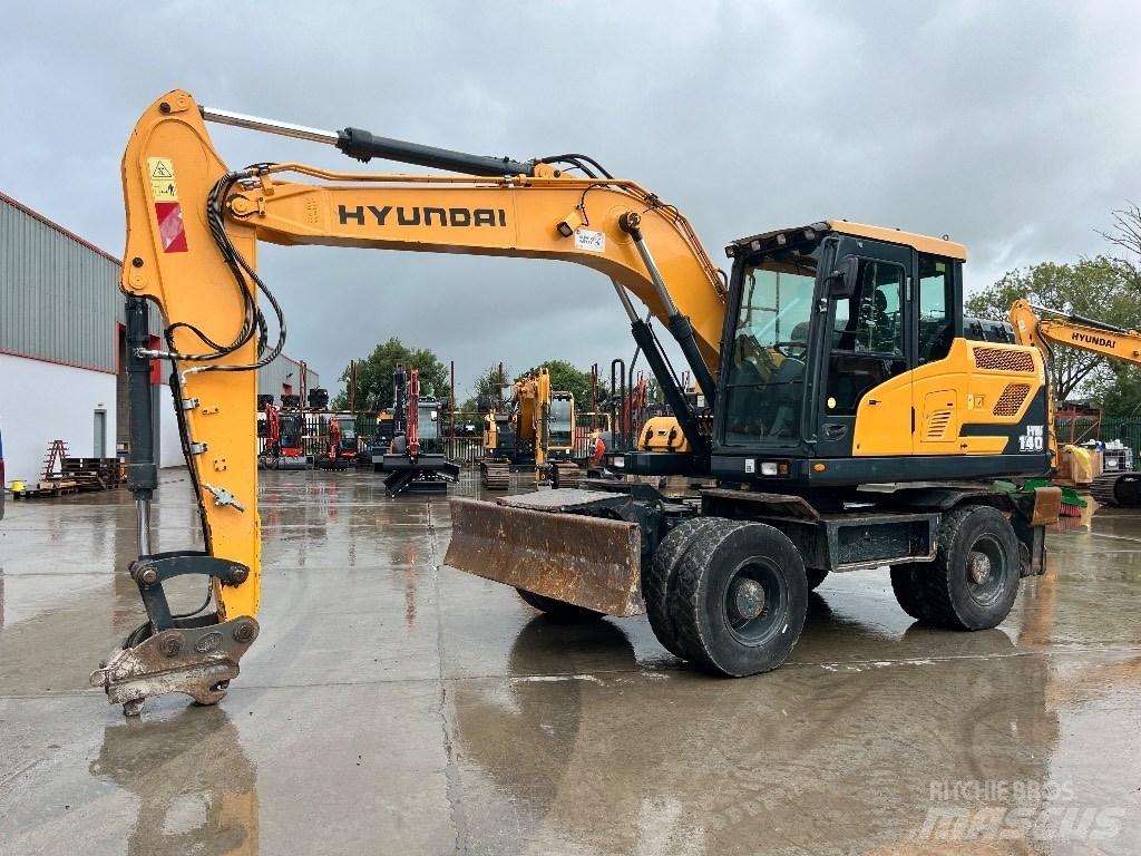 Hyundai HW140 Pelle sur pneus