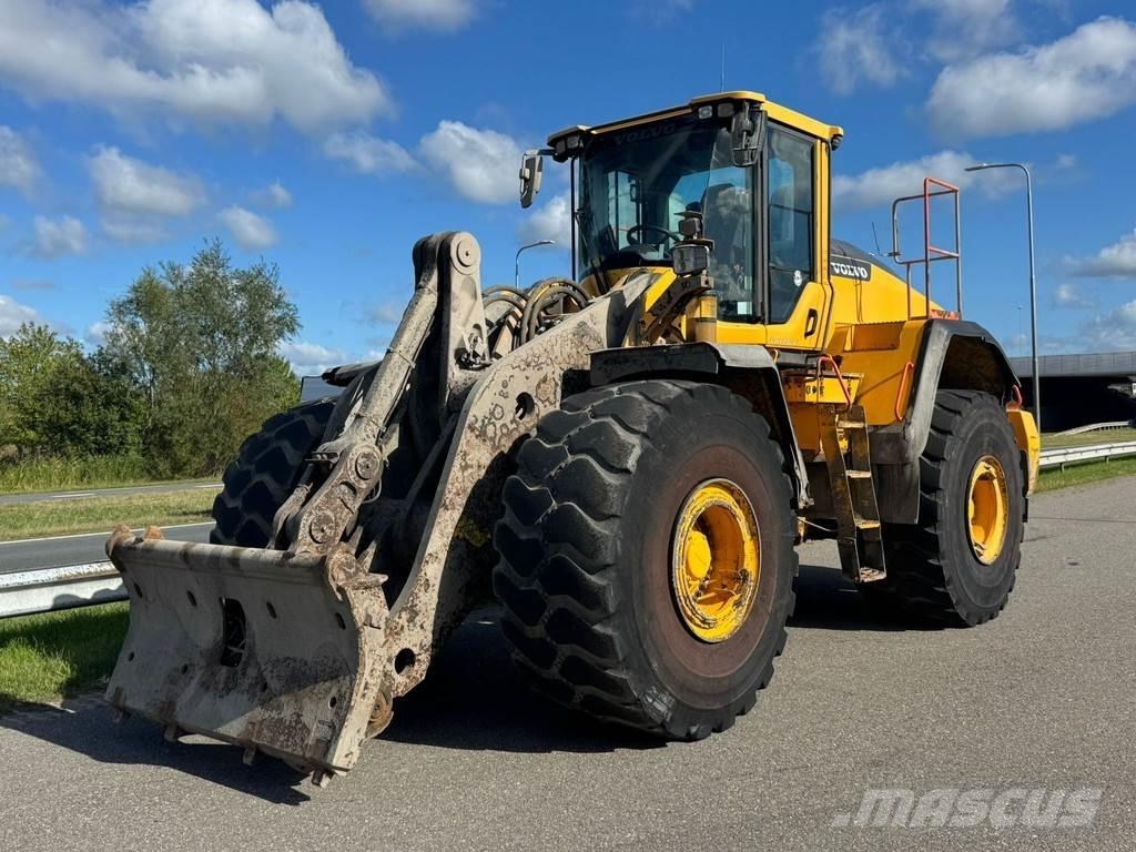 Volvo L220H Chargeuse sur pneus