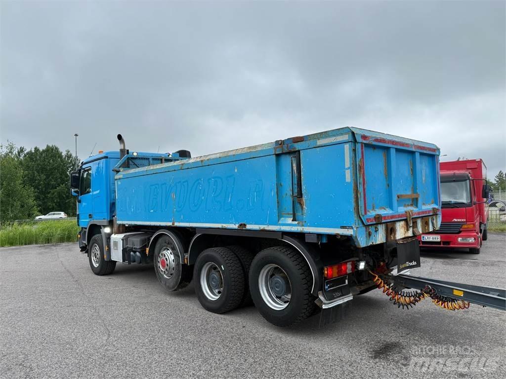 Sisu DK12M 8X4 Camion benne