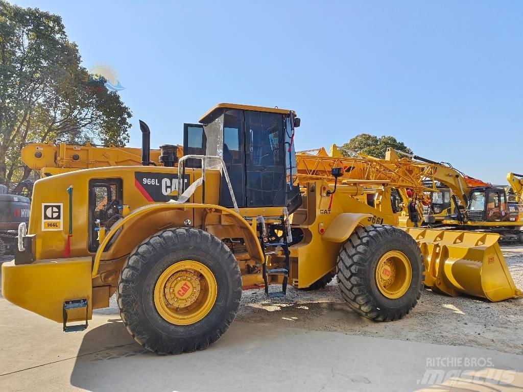 CAT 966 L Chargeuse sur pneus