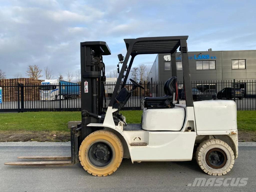 CAT DP35K Chariots diesel