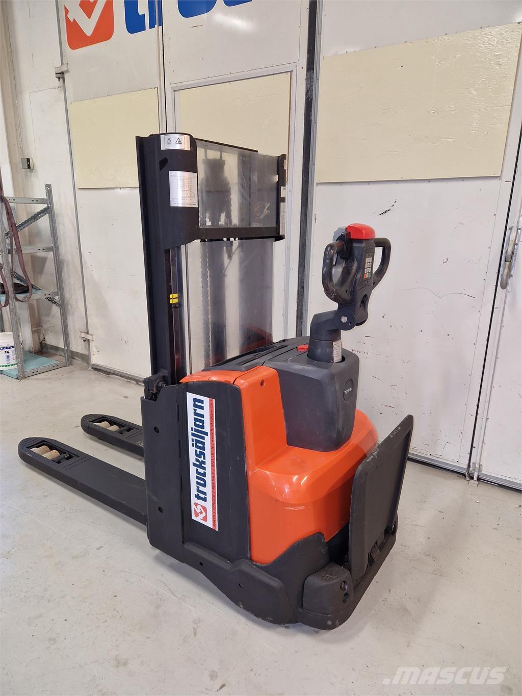 Toyota SWE200D Gerbeurs Automoteurs