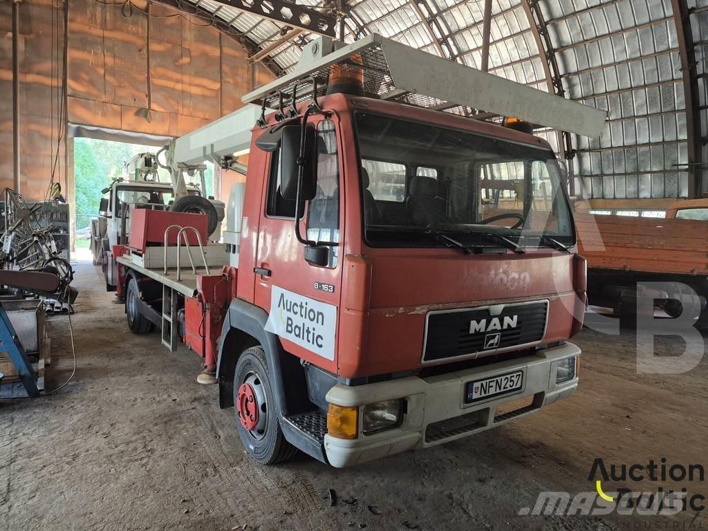 MAN 8.163 Camion nacelle