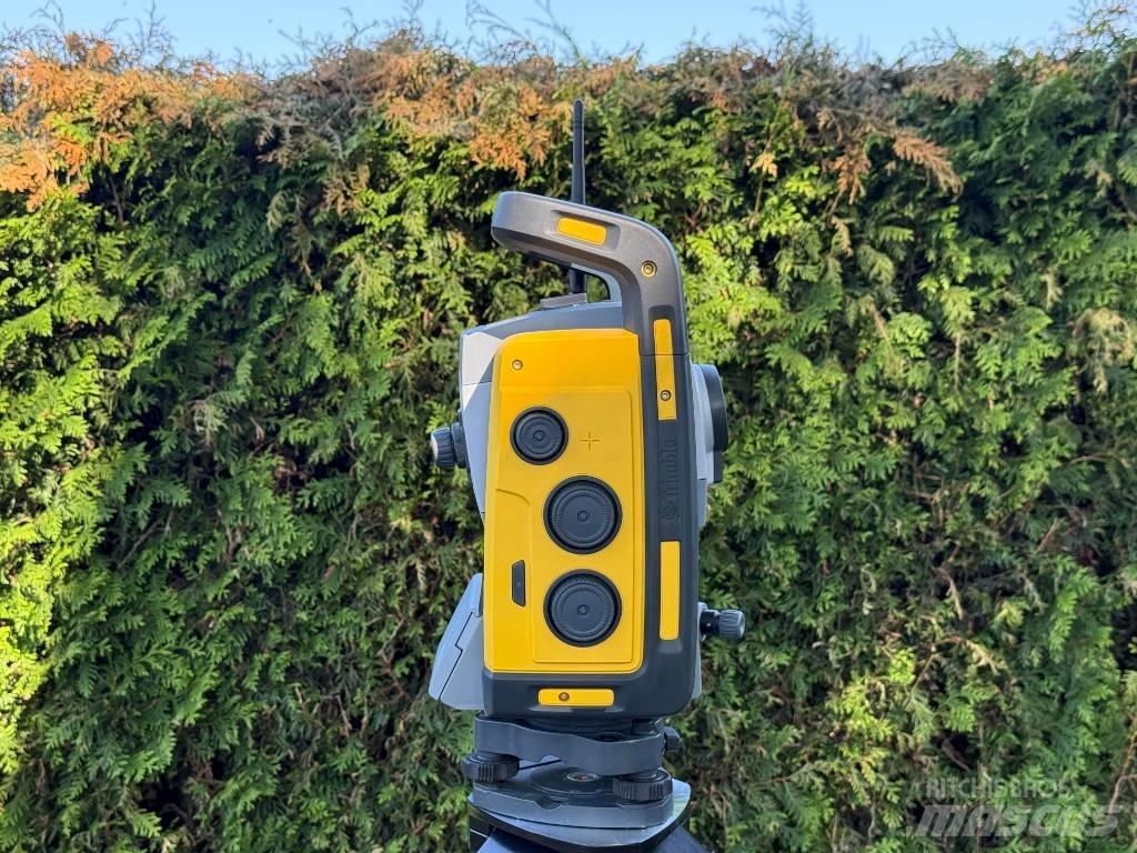 Trimble RTS573 Instruments, équipements de mesure et d'automatisation