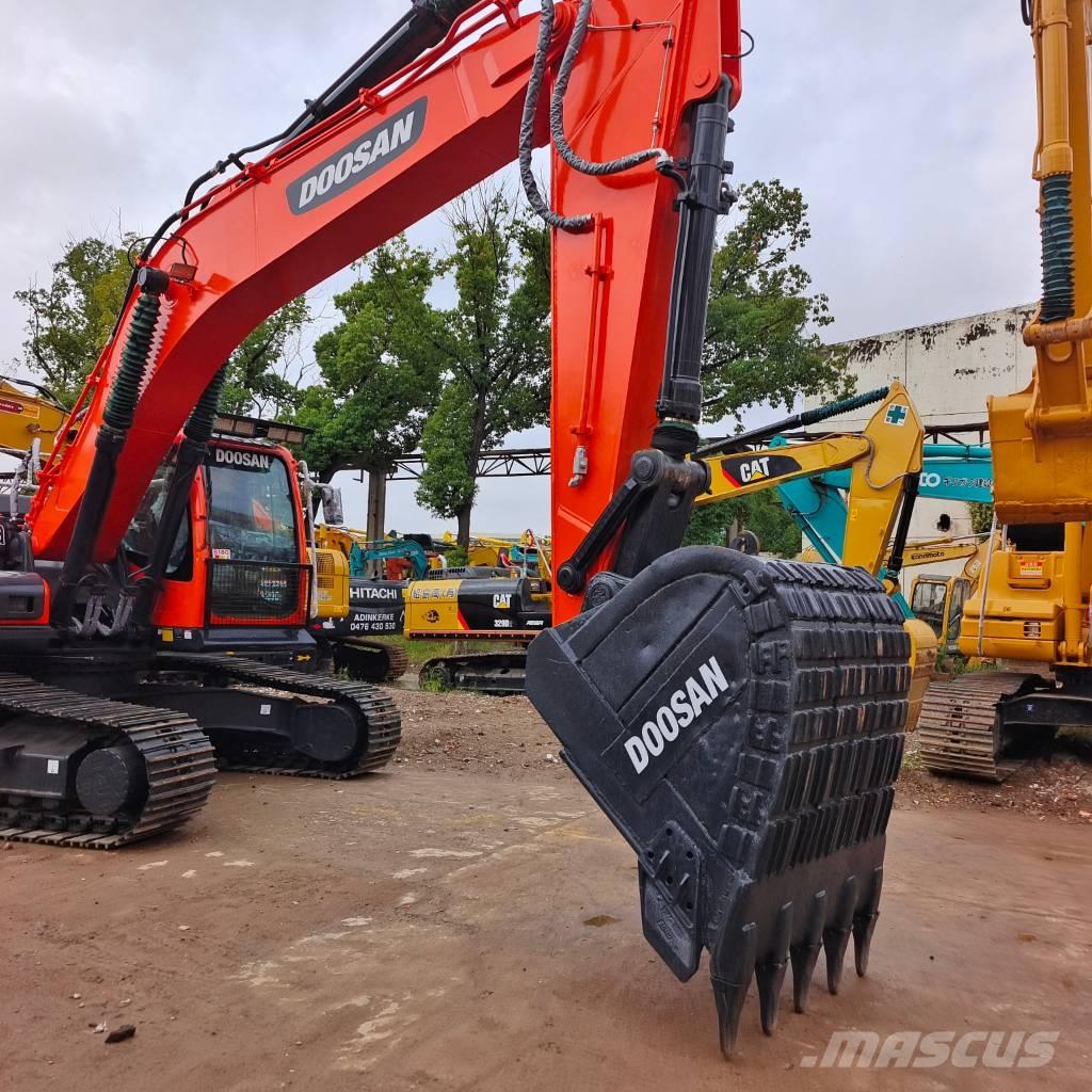 Doosan DX 300 LC Pelle sur chenilles