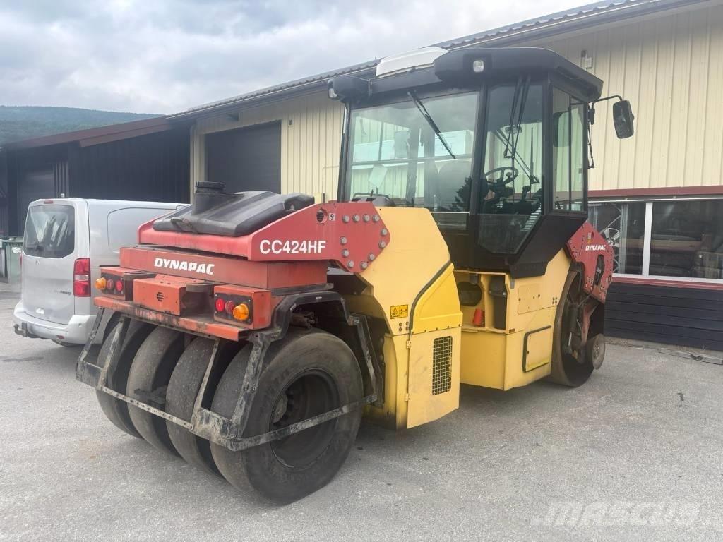 Dynapac CC 424 CHF Rouleaux monocylindre