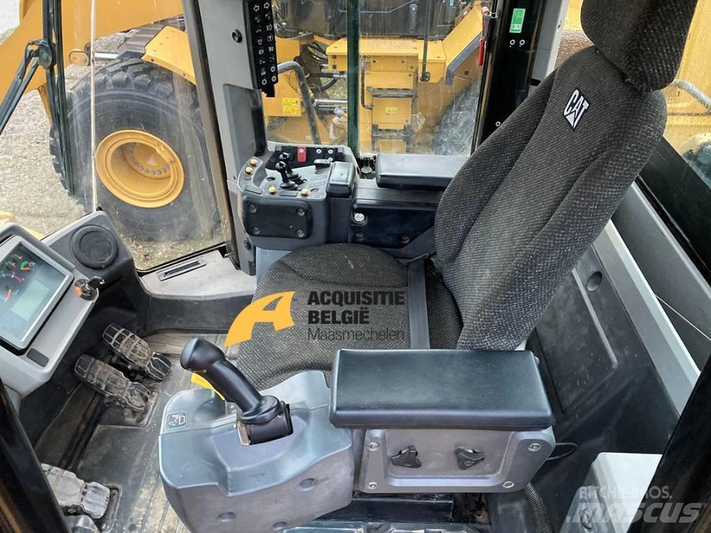 CAT 966M Chargeuse sur pneus