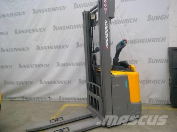 Jungheinrich ERC 212 Gerbeurs Automoteurs
