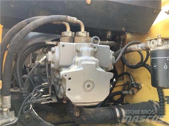 Komatsu PC 200-7 Pelle sur chenilles