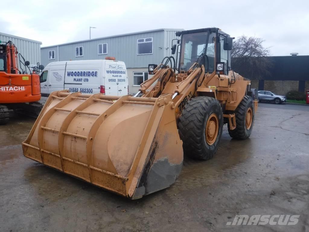 CASE 721 B XT Chargeuse sur pneus