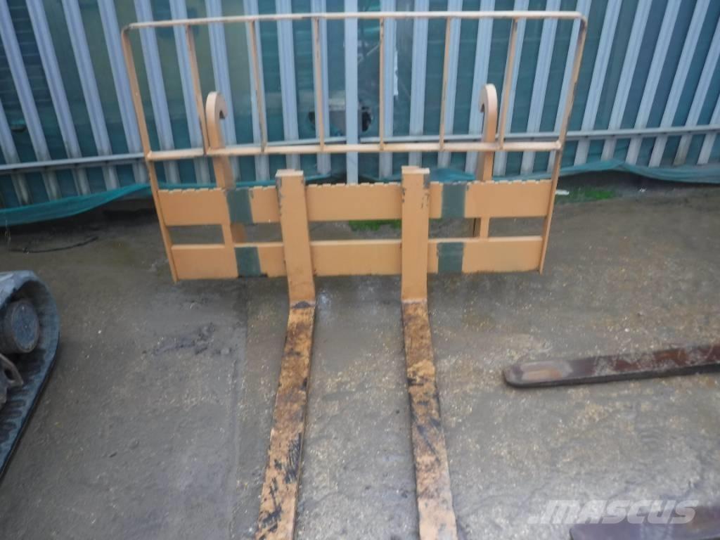 CASE 721 B XT Chargeuse sur pneus